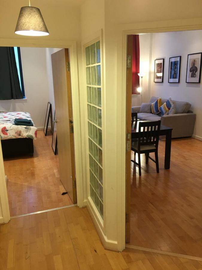 Stylish City Centre Apartment Cardiff Exterior foto