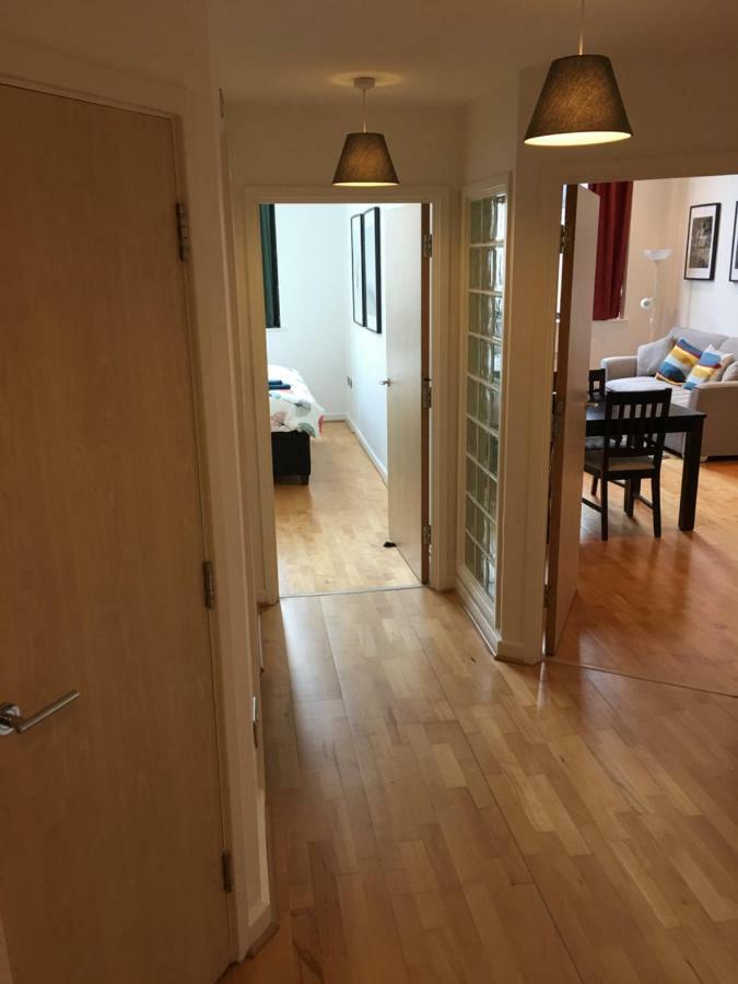 Stylish City Centre Apartment Cardiff Exterior foto